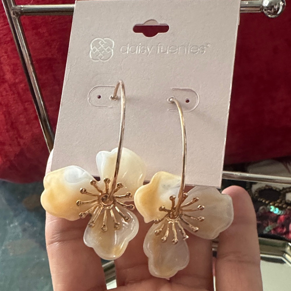 Daisy Fuentes Gold and White Floral Earrings